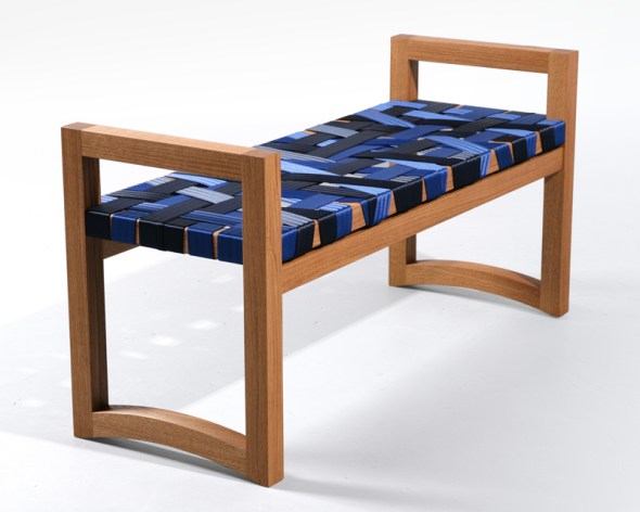02solar-strap-bench-side