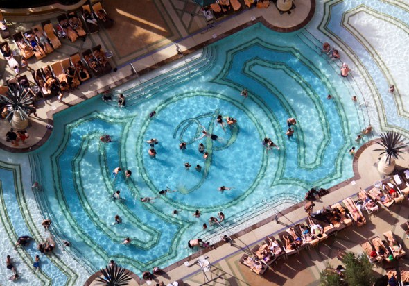 palazzo-pool-las-vegas